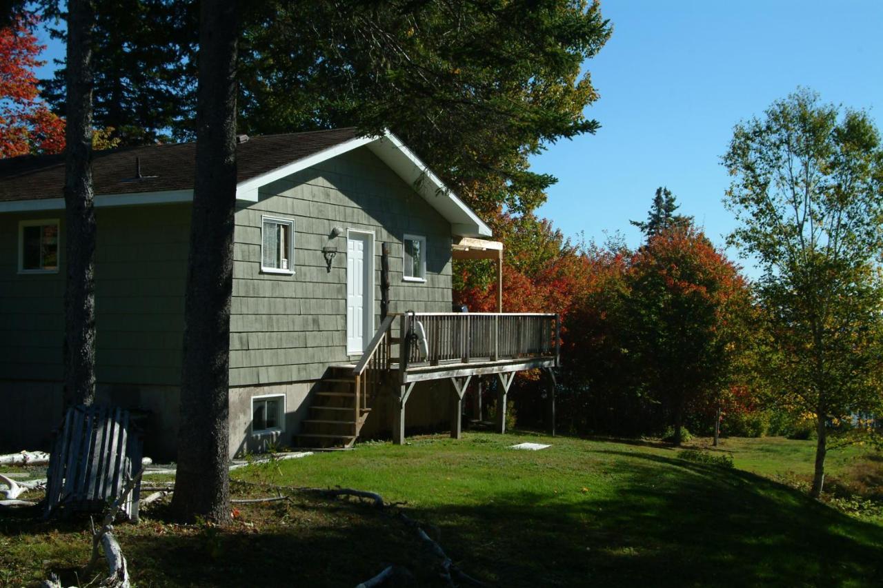Sea Parrot Ocean View Manor Hotel Indian Brook Exterior photo